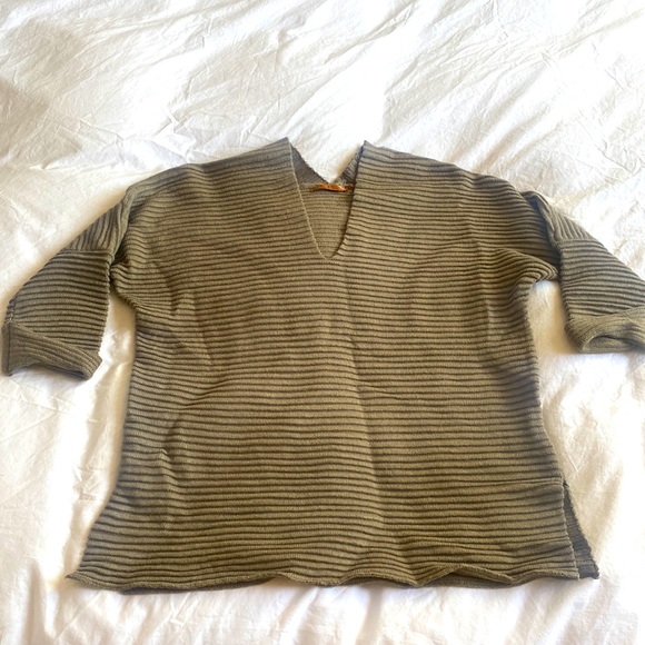 Belldini Sweater - Picture 1 of 2